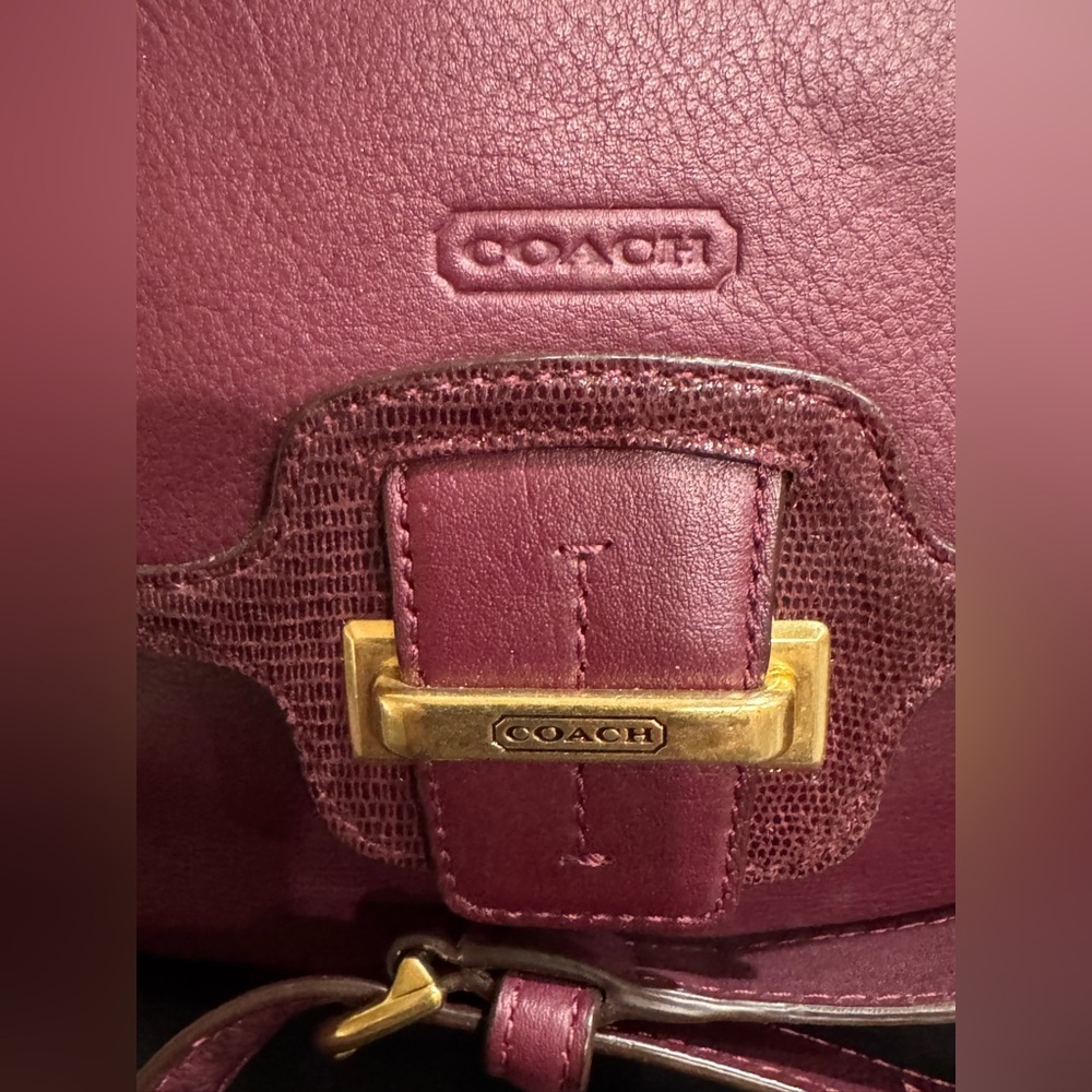 Coach Deep Burgundy Leather crossbody/shoulder Handbag 125206 - Picture 4 of 10